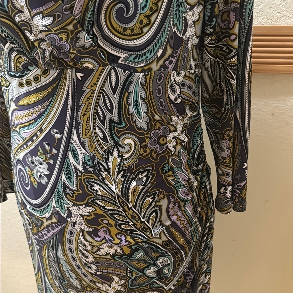 Carmen Marc Valvo Size L Elegant Paisley Wrap Dress!!! - Picture 6 of 9